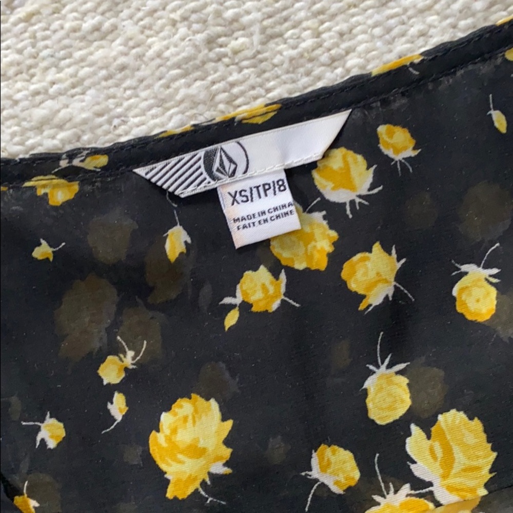 Volcom Blouse - Picture 2 of 5